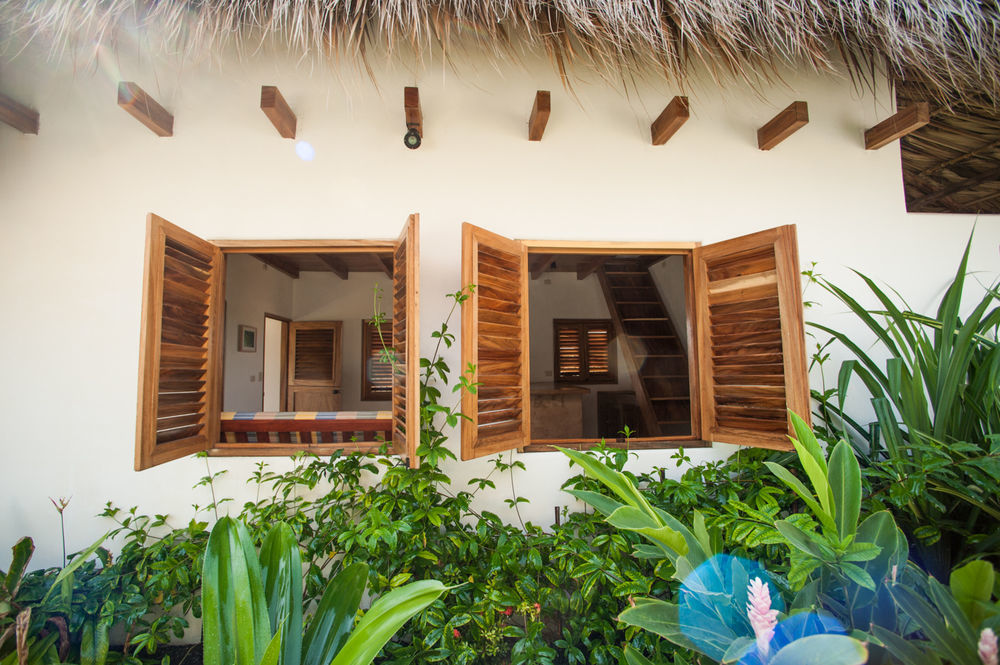 Paredon Surf House Hotel El Paredon Buena Vista Exterior photo
